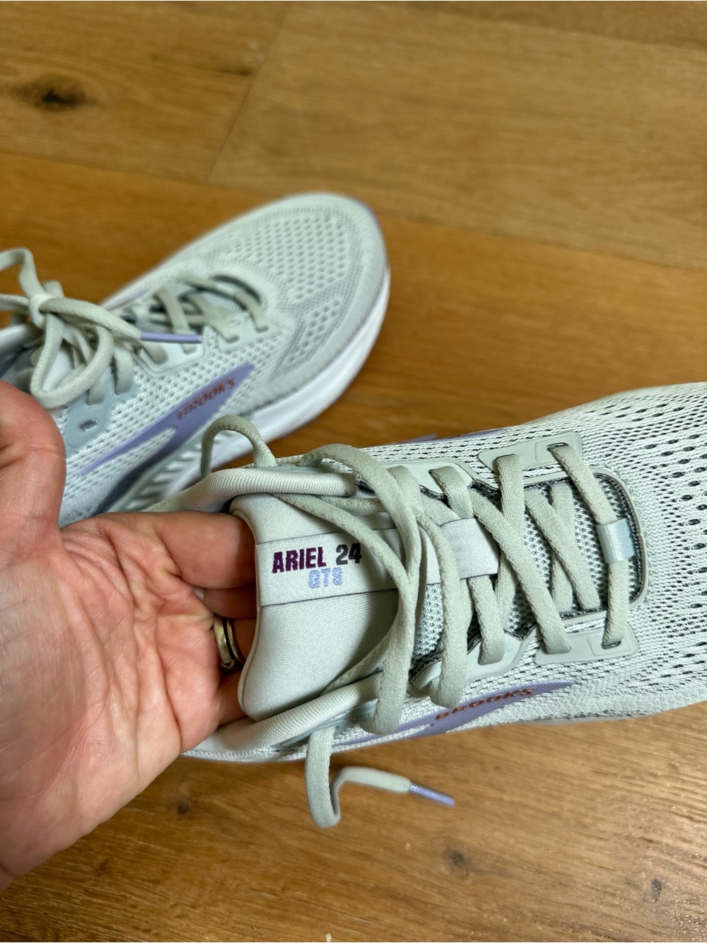 Brooks Ariel GTS 24 Running Shoes Grey Lavender Sz 9 - Picture 10 of 11